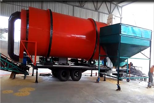 小麥烘干機在農村工作現(xiàn)場